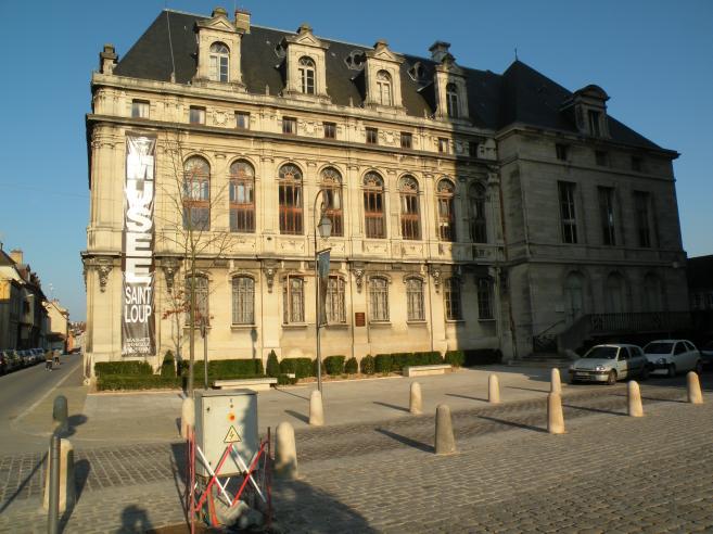  musée Saint-Loup
